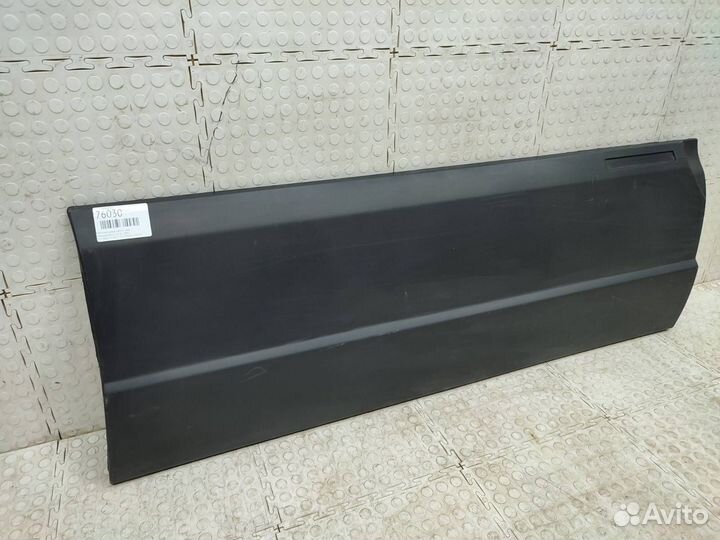 Накладка двери передняя правая Chevrolet Niva