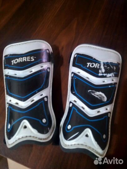 Футбольные щитки