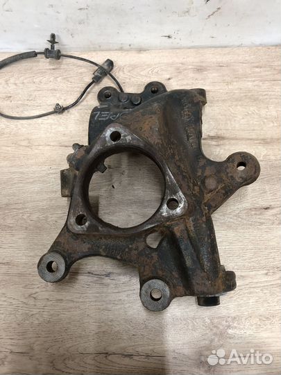 Кулак задний правый Opel Insignia