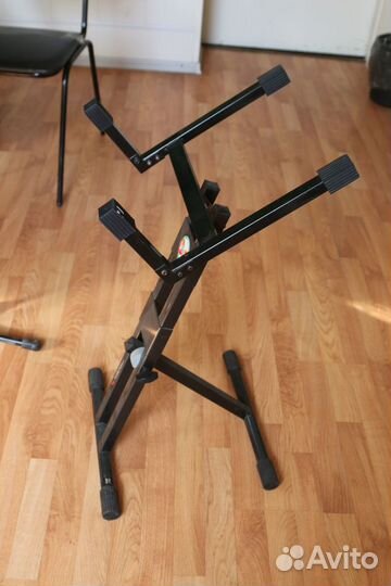 Стойки и подставки