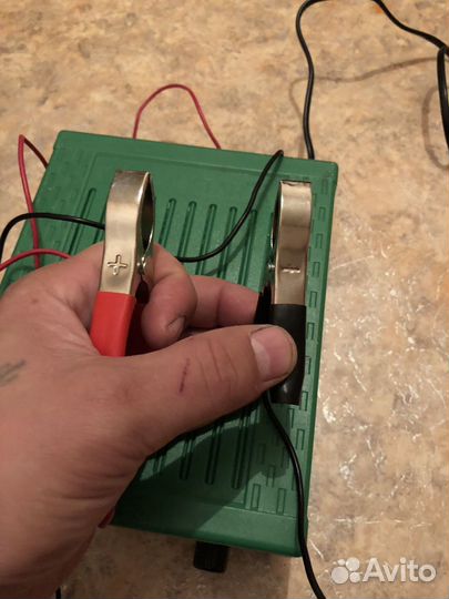 Зарядка для аккумулятора