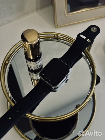 Часы Apple watch se