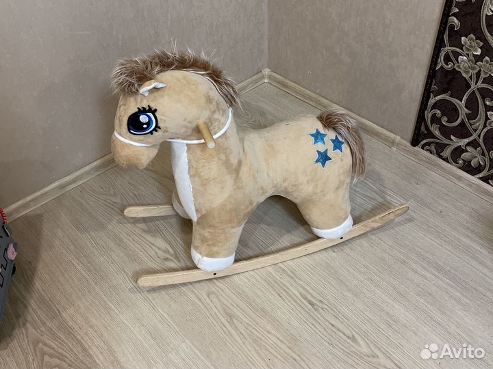 Детская качалка лошадь