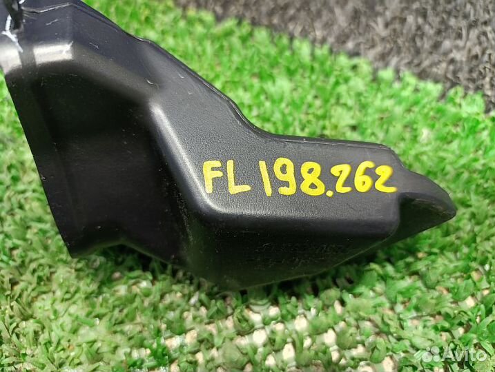 Воздуховод отопителя левый Mitsubishi Pajero Sport