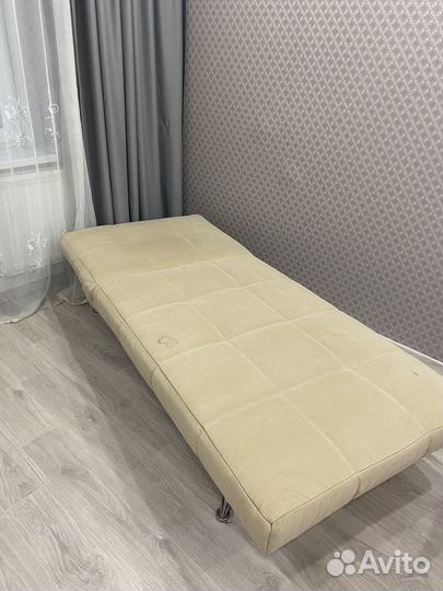 Кушетка, софа