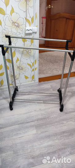 Стойка для одежды напольная