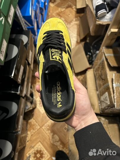 Кроссовки мужские adidas spezial moscow yellow
