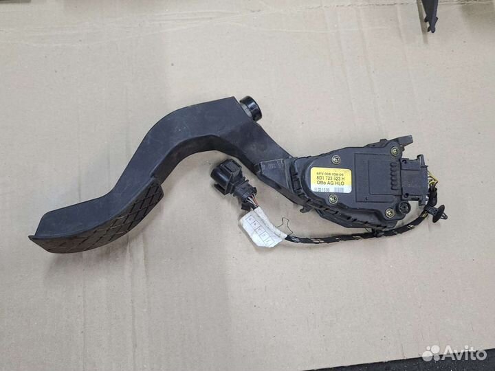 Педаль газа электронная Audi A6 C5 A4 B5 VW Passat