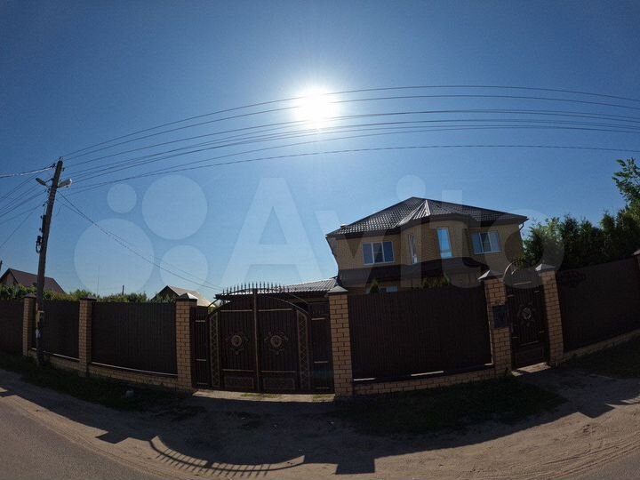 Дом 240 м² на участке 20 сот.