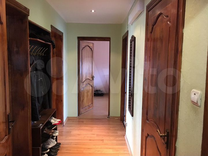 4-к. квартира, 103 м², 3/3 эт.