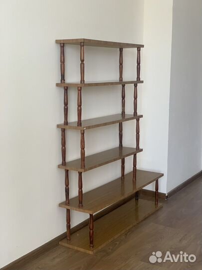 Напольная полка для книг