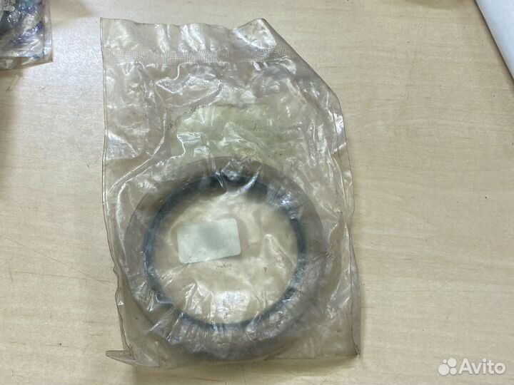 Сальник ступицы Тойота