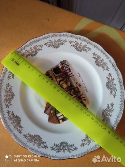 Коллекционная тарелка Англия костяной фарфор