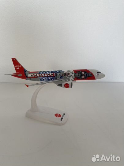 Модель самолета Airbus A320 Thai Air Asia