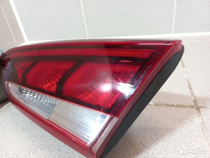 Фонарь задний внутренний правый Hyundai Solaris 2