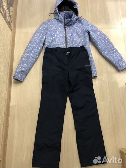 Продам демисезонный костюм