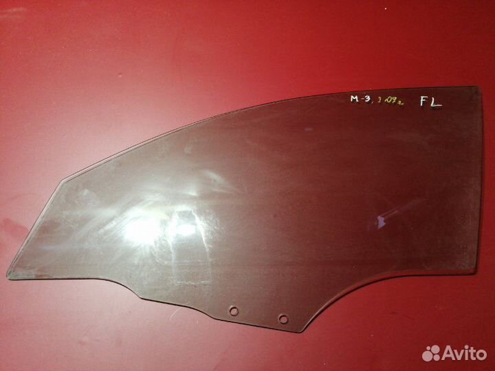 Стекло двери переднее левое Mazda 3 BK 2002-2009