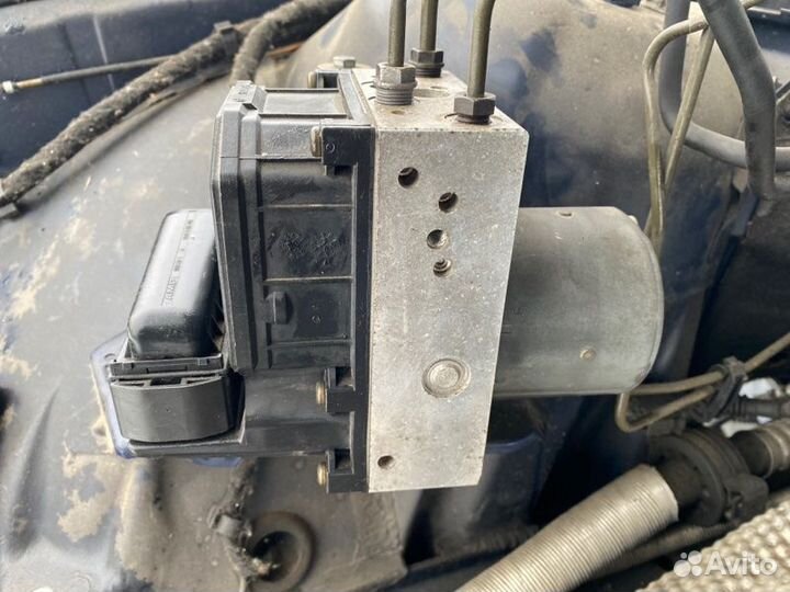 Блок ABS Bmw 525I E39 LCI M54B25 2002 / 7
