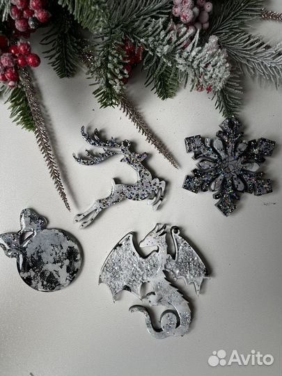 Елочные игрушки из эпоксидной смолы