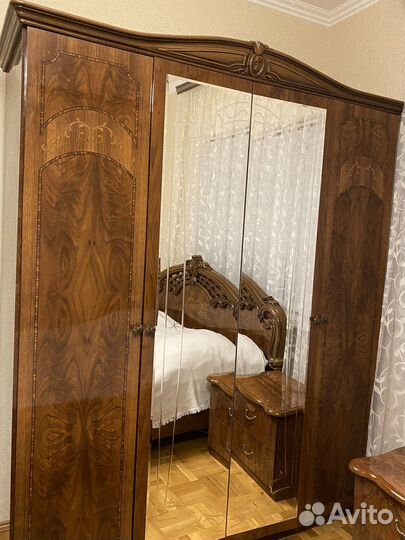 Спальный гарнитур