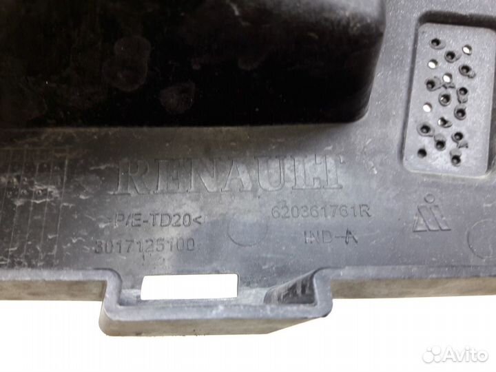 Кронштейн бампера передний правый Renault Arkana