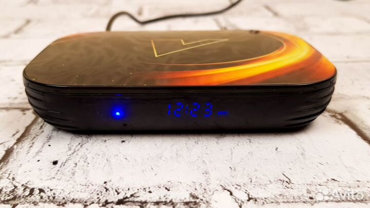 Тв смарт приставка Vontar X3 тв 3500+ каналов