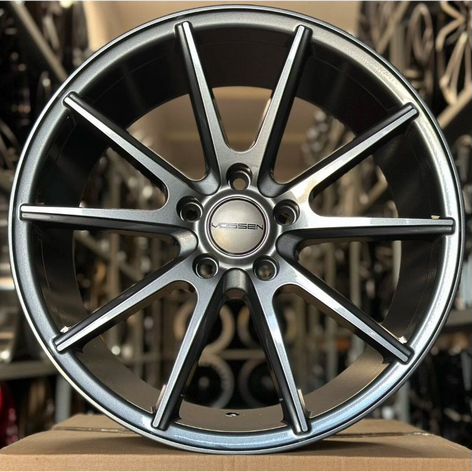 Литые диски Vossen VFS-1 8×R18 5×114.3