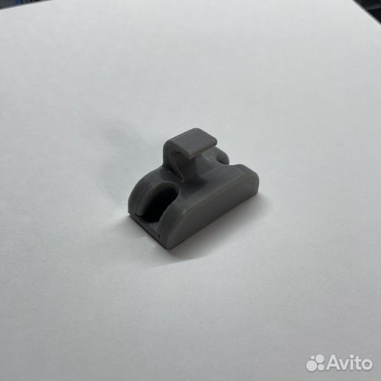 Крепление козырька Audi C4 100