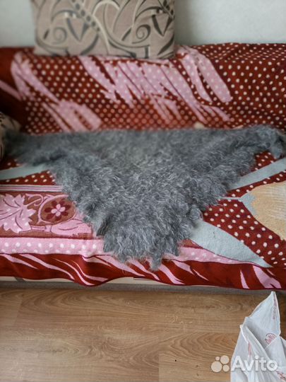 Пуховый платок шаль