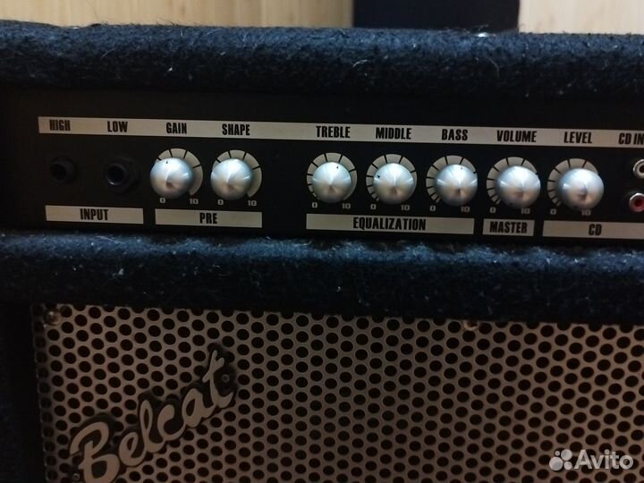 Басовый комбик Belcat Pro-100B Bass Amp