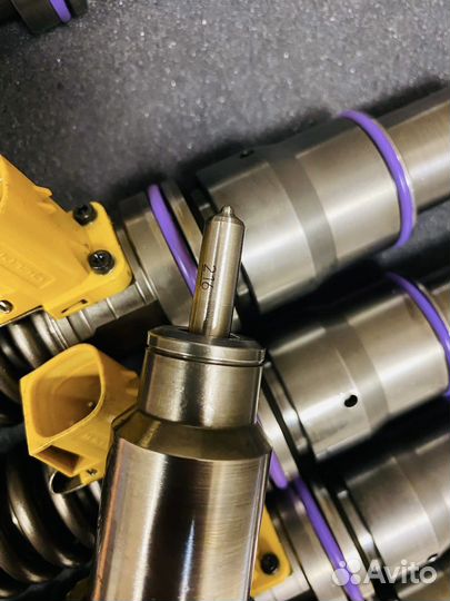 Насос-форсунки Volvo D13A 20584345