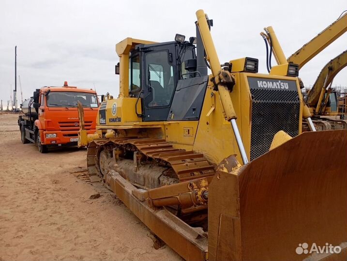 Komatsu D85EX-15R, 2013