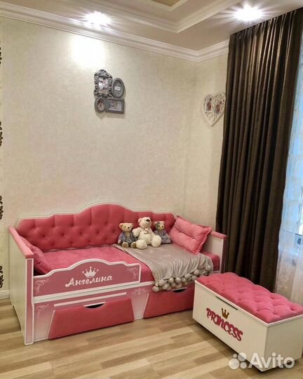 Детская кровать диван с каретной стяжкой