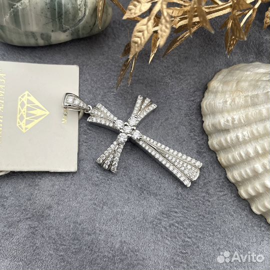 Новый золотой крест с бриллиантами 0,95 карата