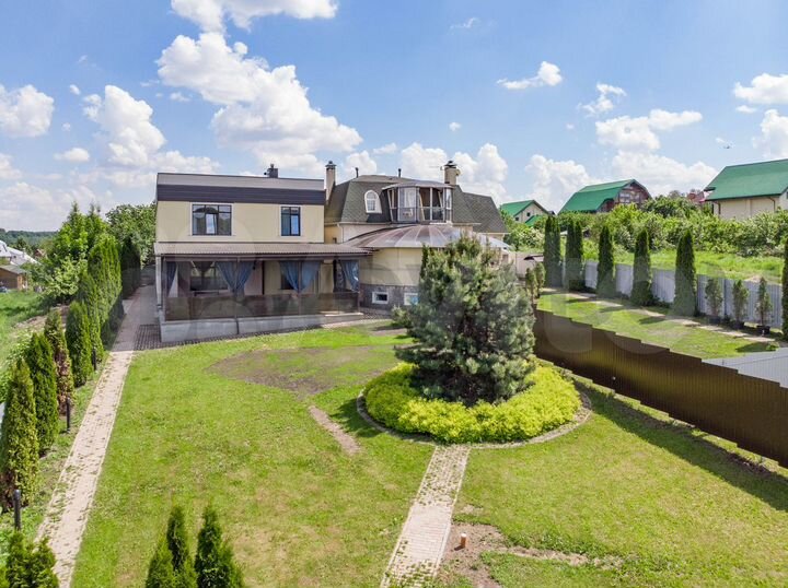 Дом 520 м² на участке 10 сот.