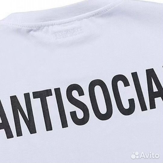 Футболка vetements antisocial