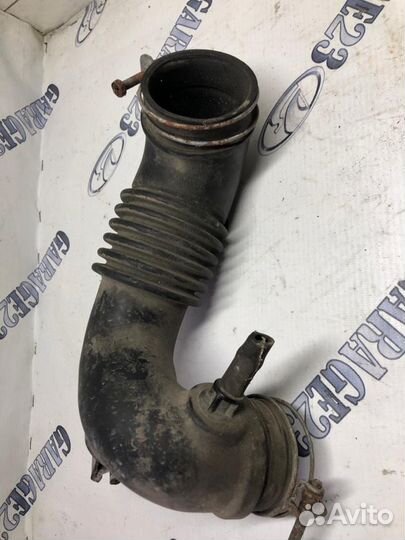 Патрубок воздушного фильтра Mitsubishi Lancer 10