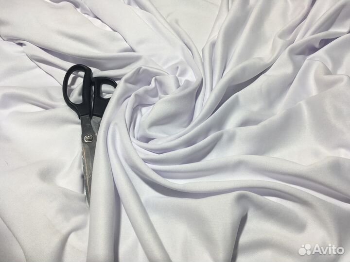 Футер белого цвета