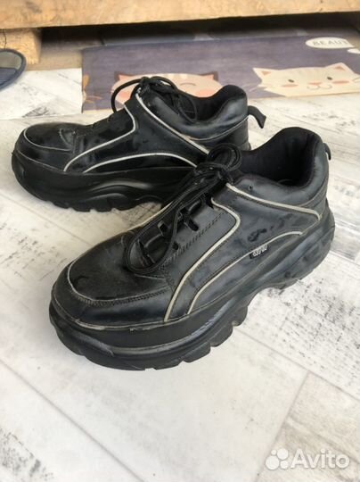 Кроссовки бутсы