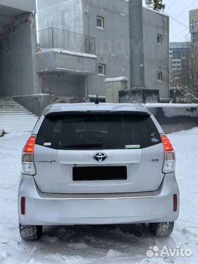 Toyota Prius Alpha 1.8 CVT, 2014, 135 000 км