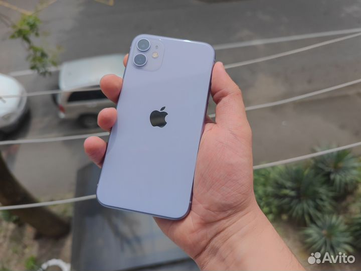 iPhone 11, 64 ГБ