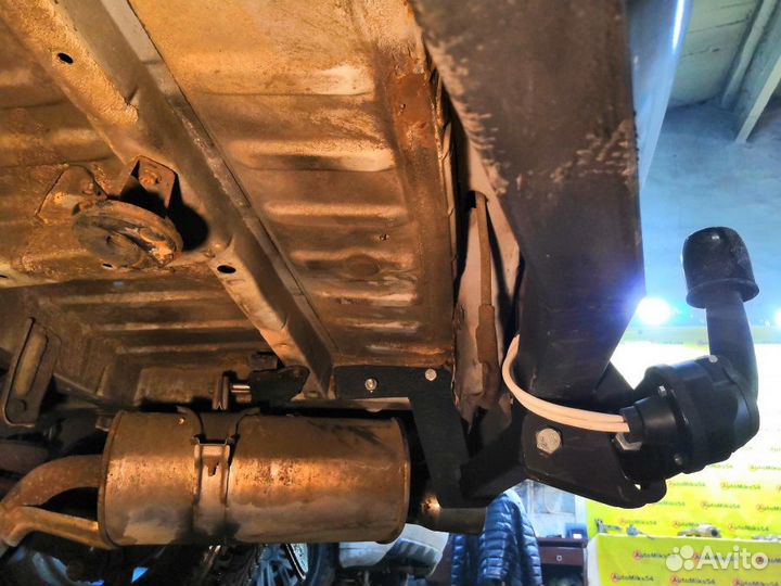 Фаркоп на Тойота Ипсум-Гая 1996-2001 г