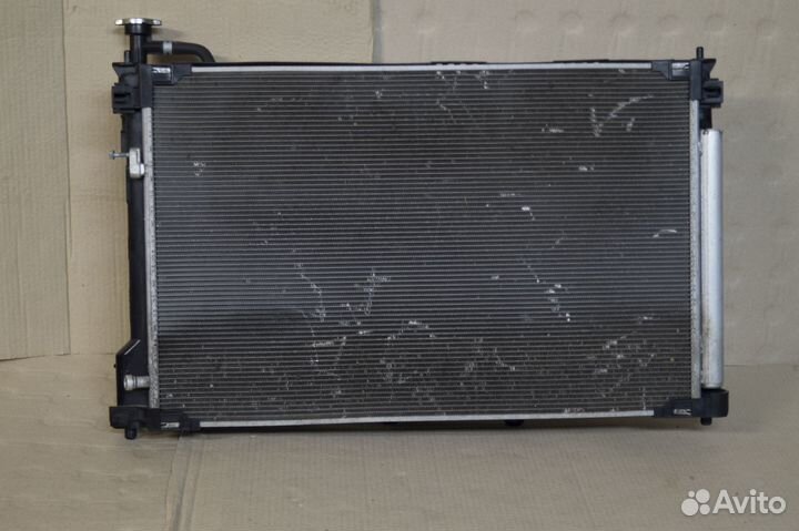 Радиатор дифузор Toyota Rav4 XA50