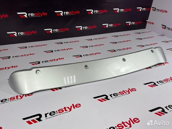 Спойлер Toyota Hiace 200 Серебро 1F7 Качество H906