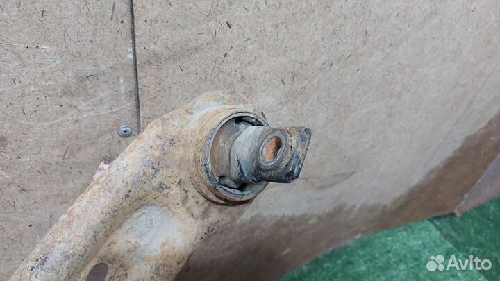 Кулак задний левый Mazda 6 GG рест Седан