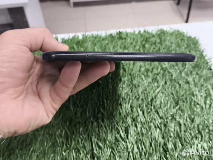 Samsung sm t561