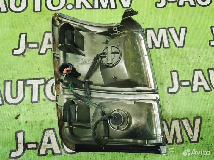 Фара противотуманная Nissan Elgrand