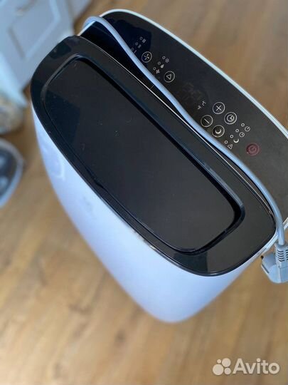Кондиционер мобильный Electrolux eacm-10HR/N3