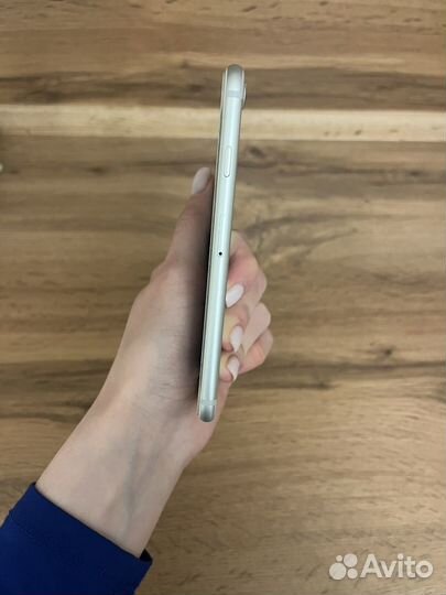 iPhone 7, 32 ГБ