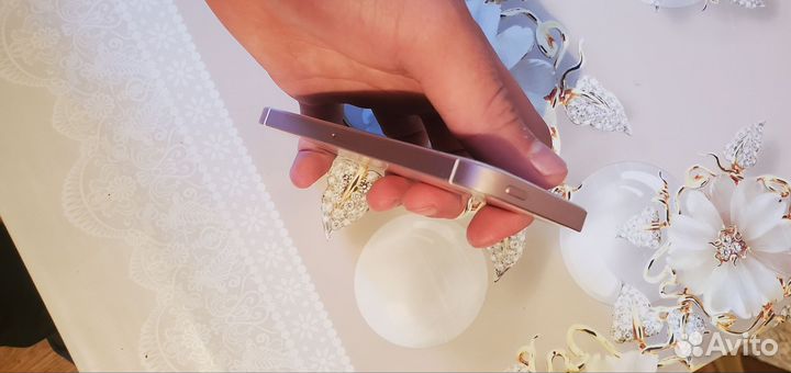 iPhone SE, 32 ГБ